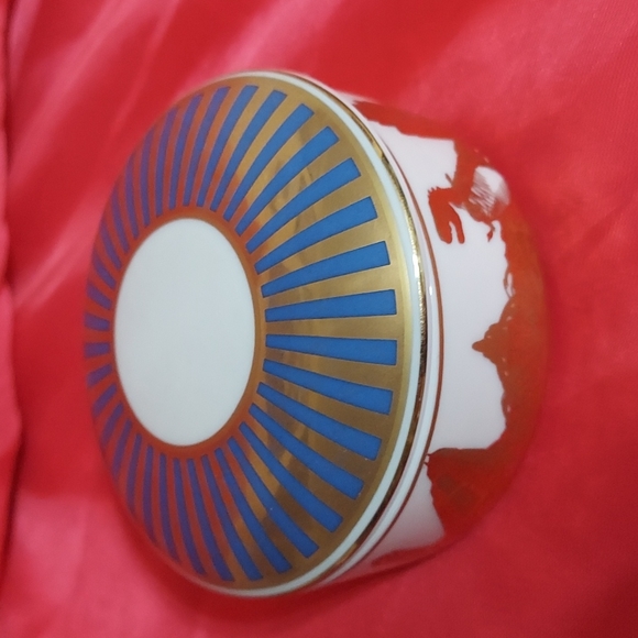 Chicago by Tiffany and Co - Picture 4 of 4